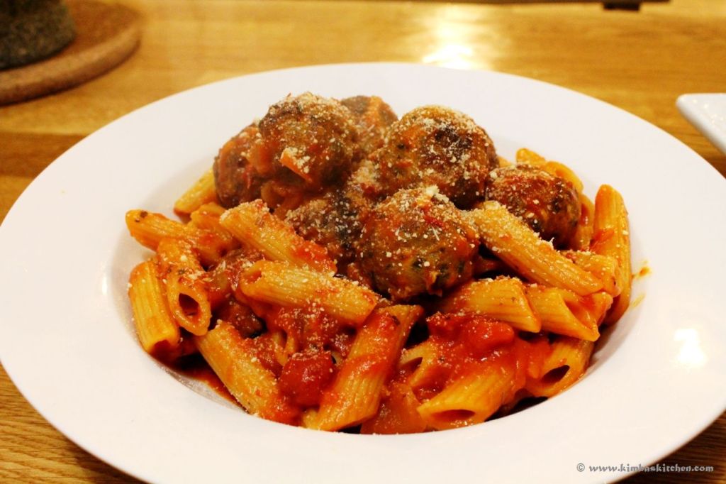 GARY’S SAUCY PASTA &&nbsp;MEATBALLS