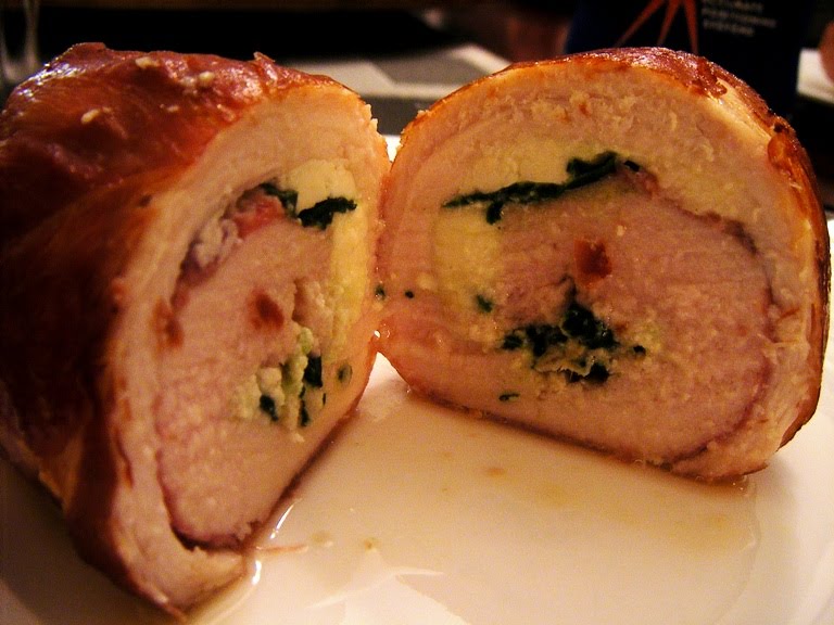 Amazing Entrée: Ricotta & Spinach rolled in Chicken Breast and&nbsp;Prosciutto
