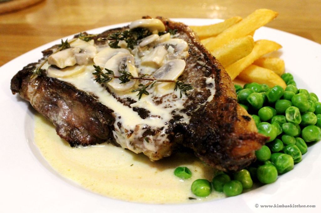 Peppered Steak with Creamy Mushroom Sauce