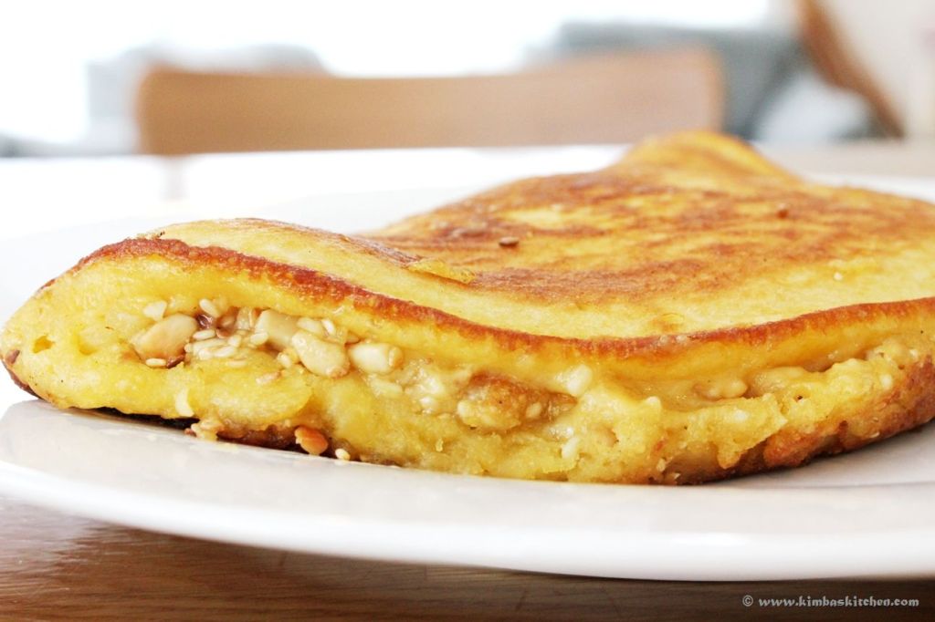 "Apam Balik" / Malaysian Peanut Pancake Recipe