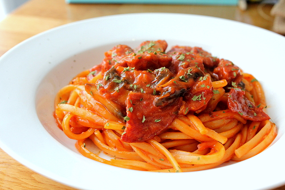 Spaghetti Bolognese with Spanish Chorizos, Hot Salami &&nbsp;Mushrooms