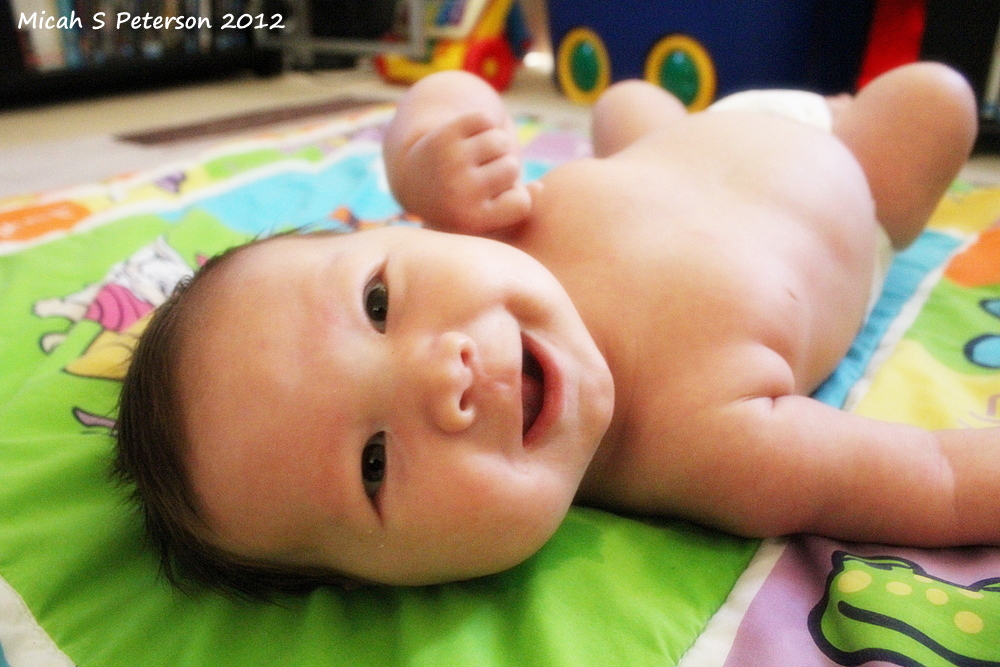 Week 8: Growth Update, Smiles & Bowel&nbsp;Motions