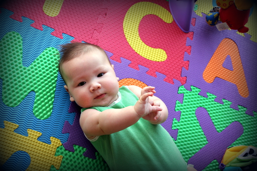 Week 17: New Play Area, Sleeping & Solids